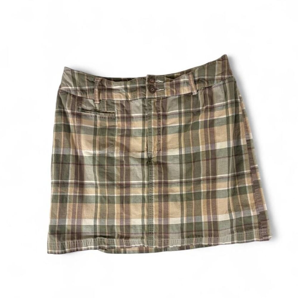 St. John's Bay green plaid mini skirt with pockets n shorts